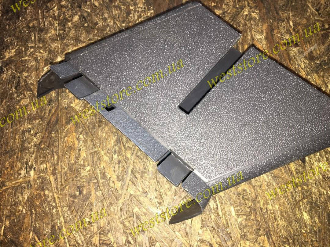 

Накладка тоннеля кулисы кпп Заз 1102,1103 Таврия Славута передняя АвтоЗАЗ