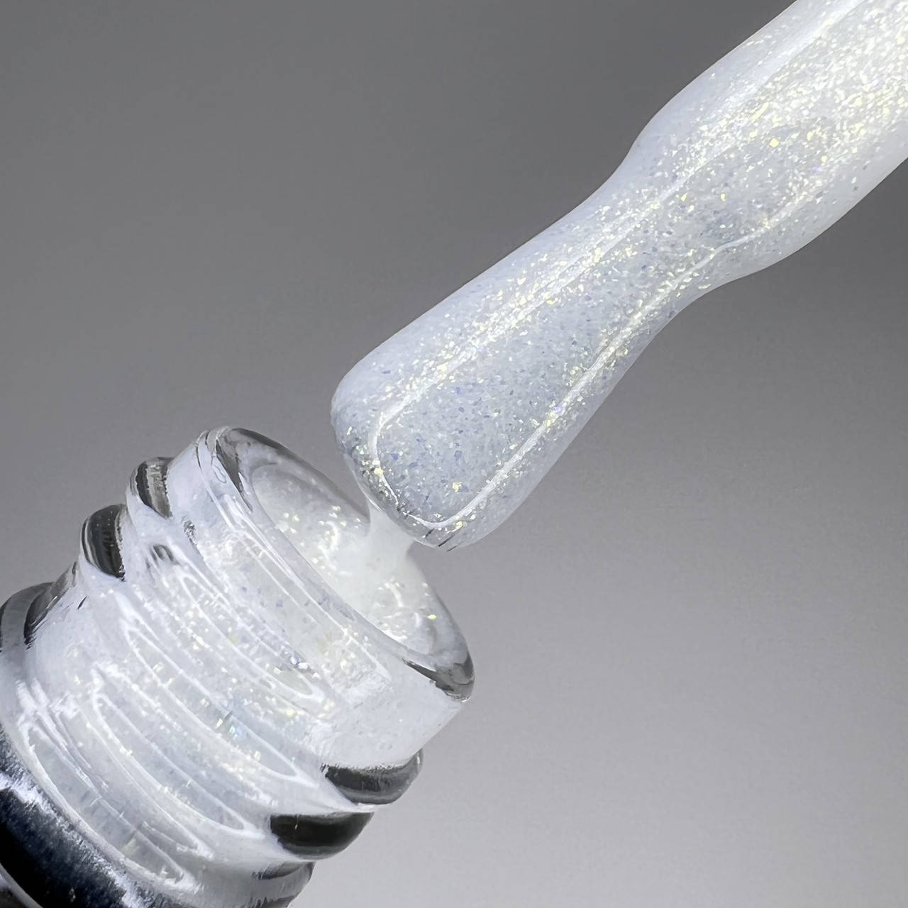 

06 MEDIUM rubber base 16гр.