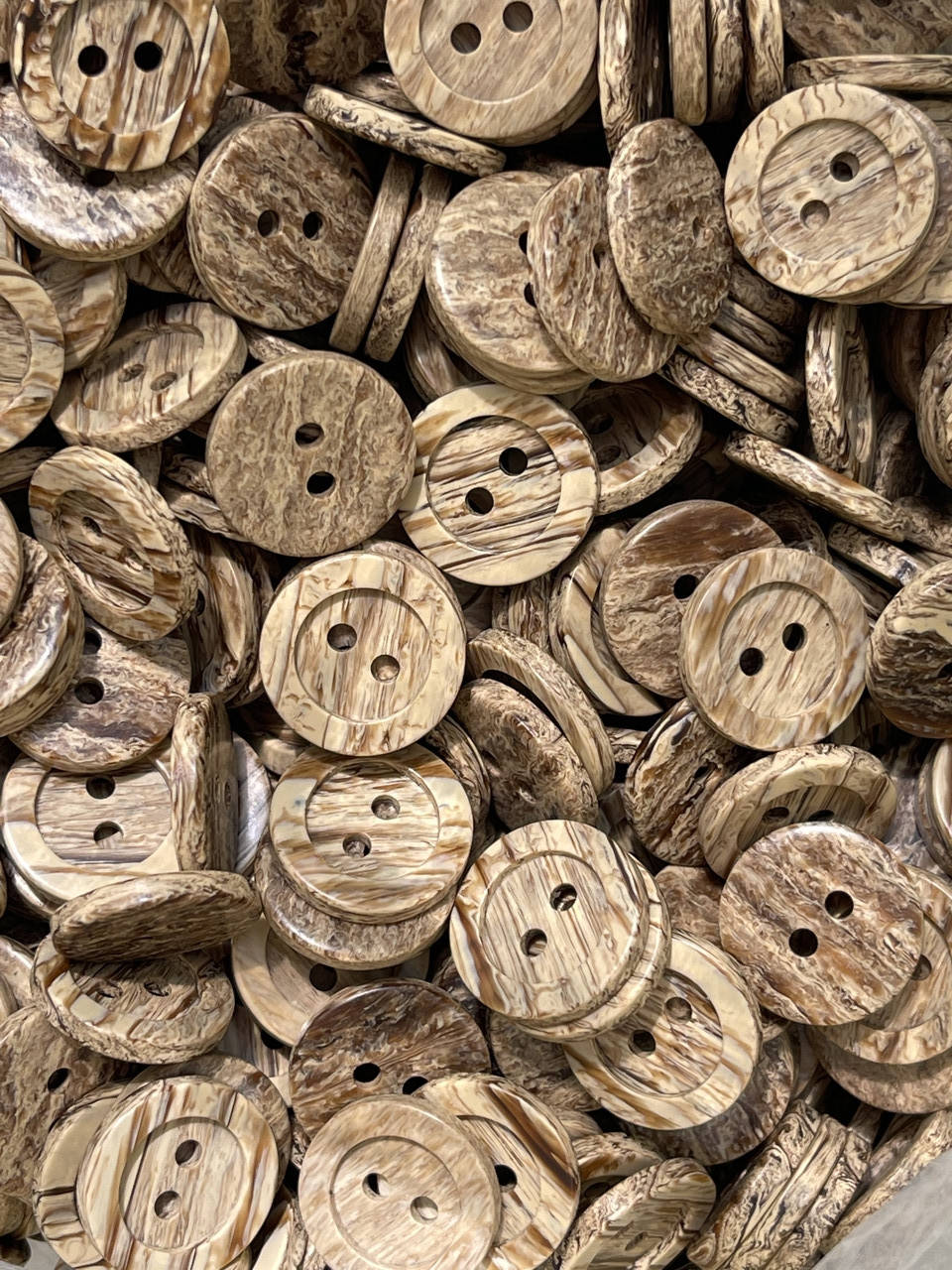 

Пуговицы под дерево 24L - 15мм