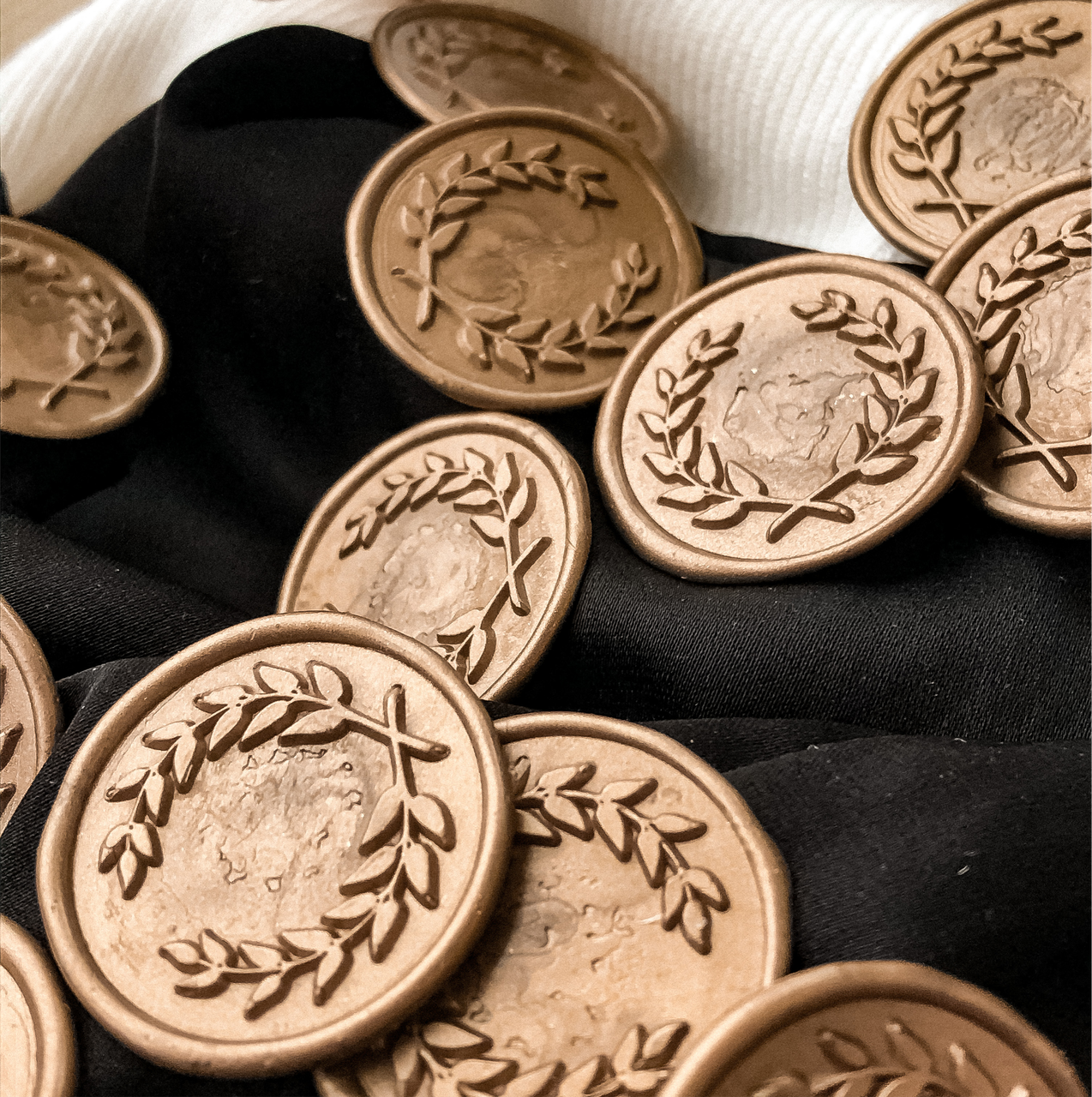 

Сургучная печать, готовая к использованию (2.5 см диаметр)