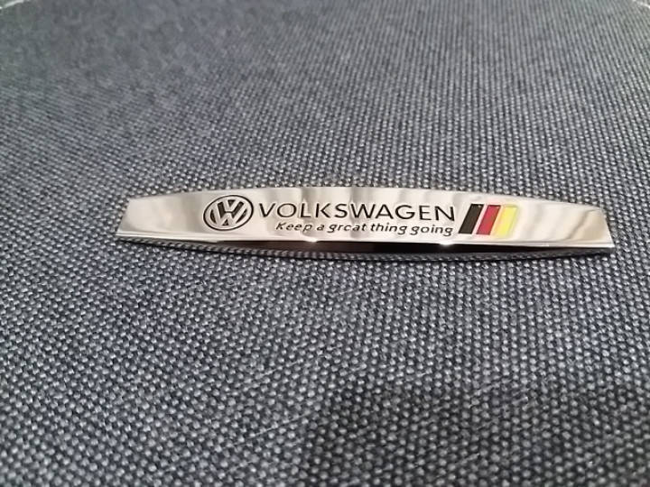 

Наклейка/Шильдик/Емблема на авто Volkswagen 99×17×4 мм.