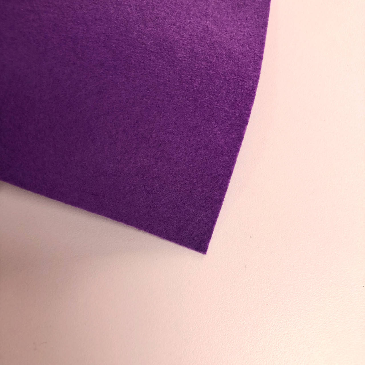 

Фетр. Фіолетовий (29). 20х30 см. 1 мм