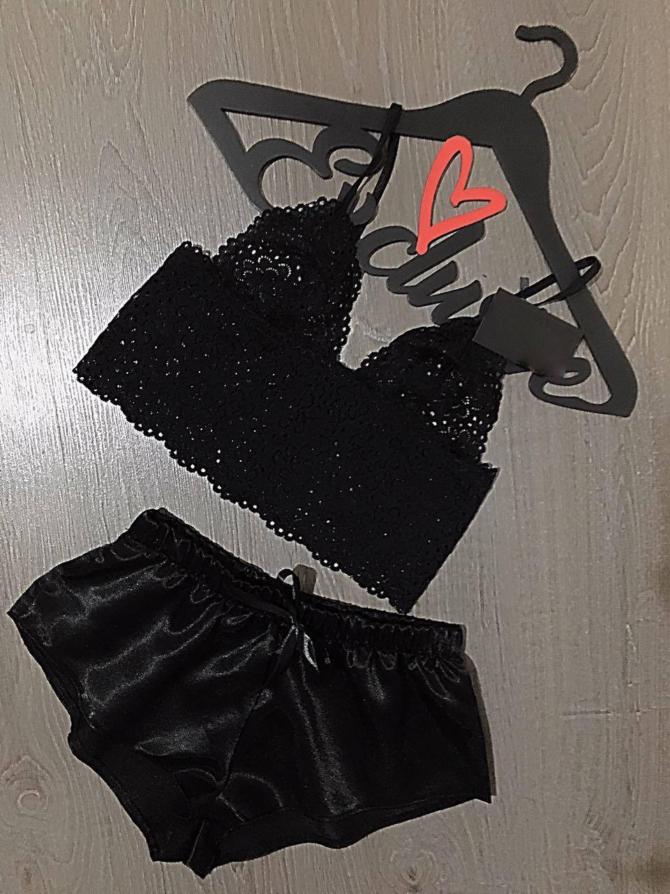 

Красивая кружевная женская пижама (шортики+майка) "Брайана" Размер 44-46,40-42,48-50 белый черный синий персик