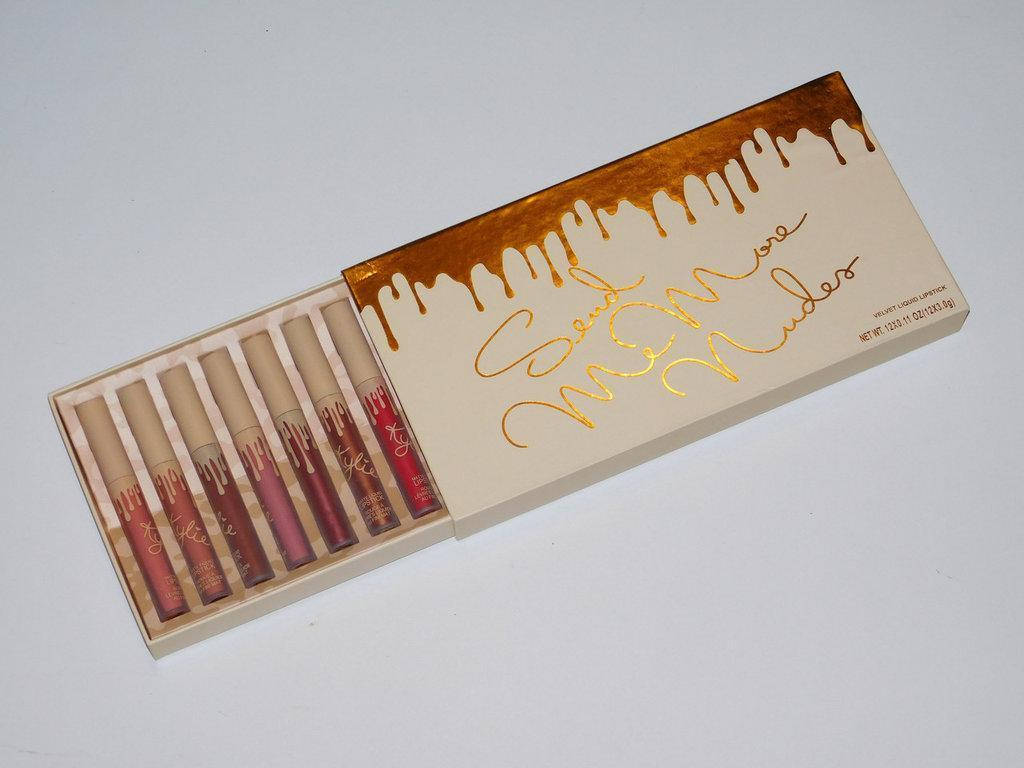 

Набор помад Kylie Cosmetics Send Me More Nudes Matte Lipstick 12 штук