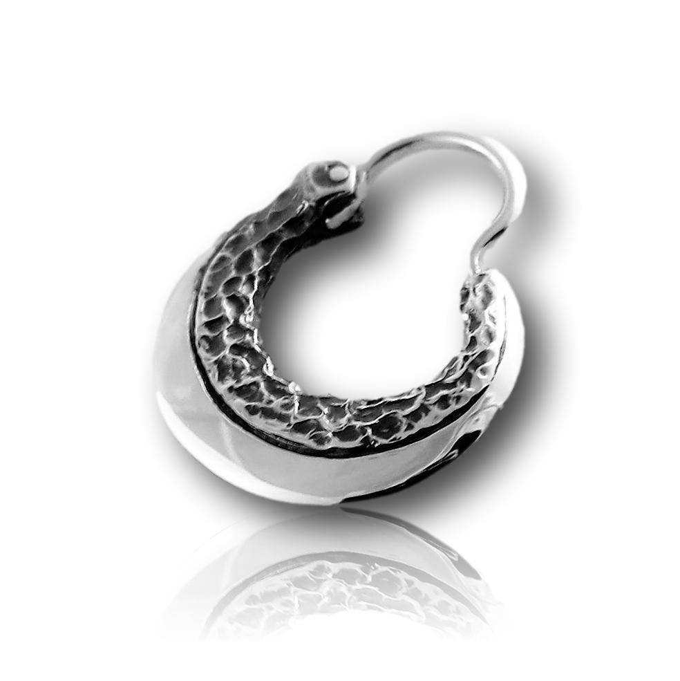 

Серьга мужская маленькая Сабля серебро