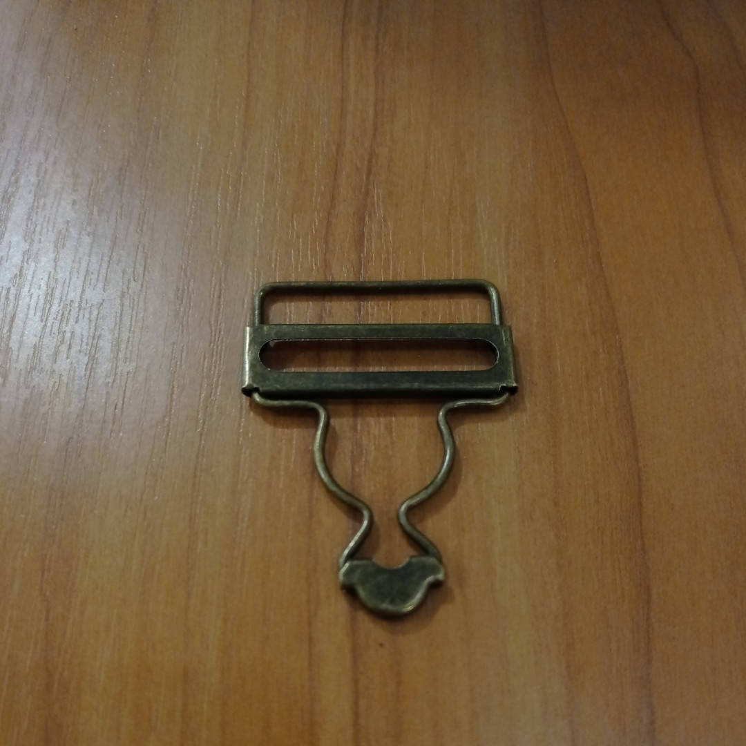 

Карабин на комбинезон металл под тесьму шир 3,8см медный Оксид