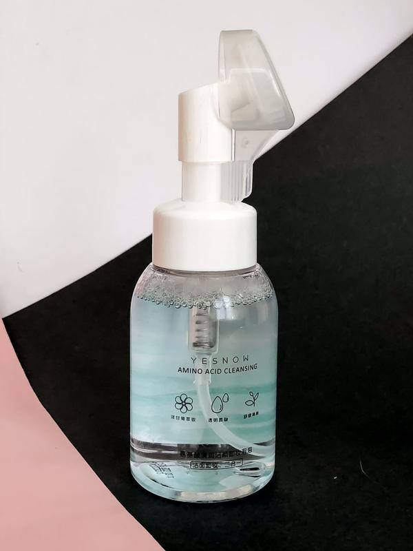 

Очищающая мусс-пенка c аминокислотами для умывания с щеточкой Yesnow