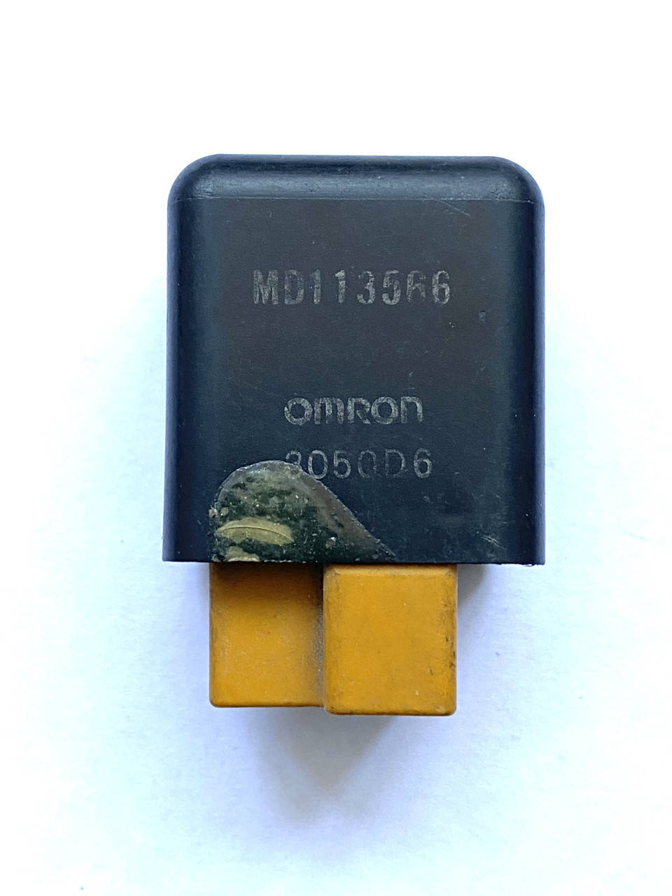 

Автомобильное реле MD113566 Omron 3050D6