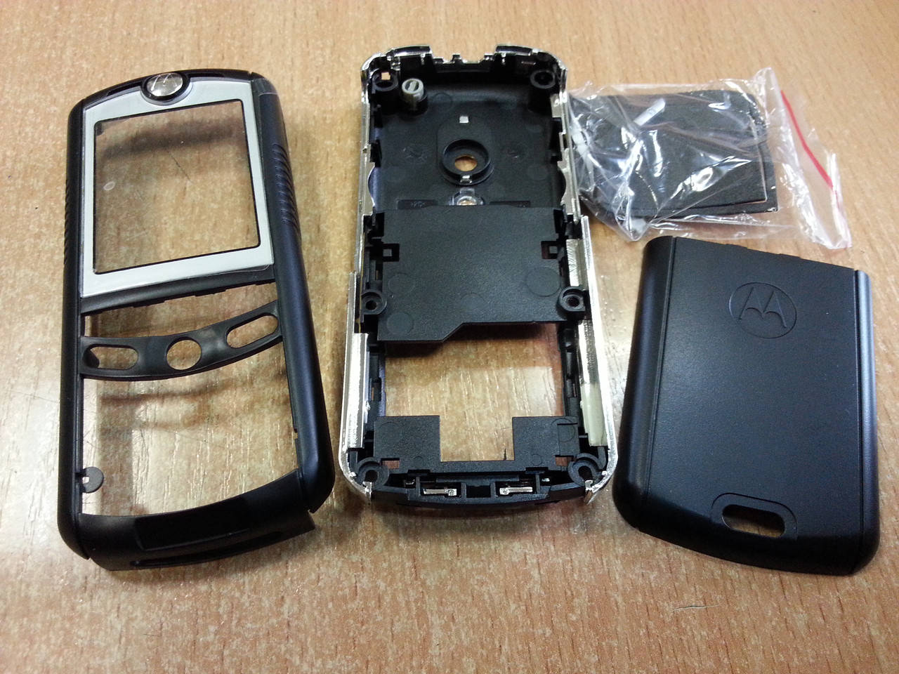 

Корпус для Motorola E398