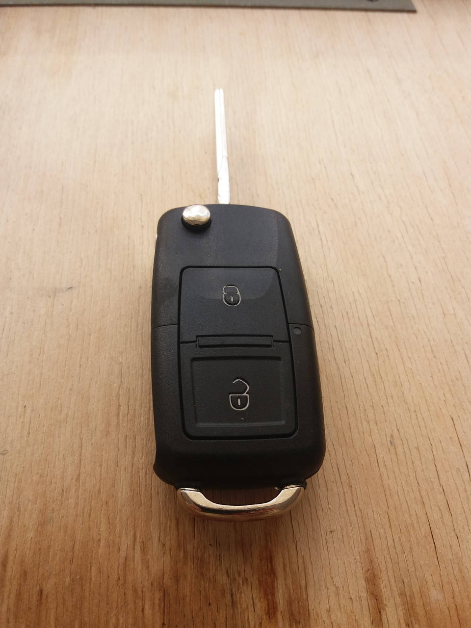 

Корпус выкидного ключа для VOLKSWAGEN Golf, Polo, Transporter (Фольксваген (Volkswagen) Гольф, Поло,без лезвия