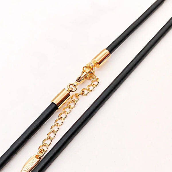 

Каучуковый шнурок Xuping 40/45 см х 3 мм медицинское золото позолота 18К А/В 3-0188