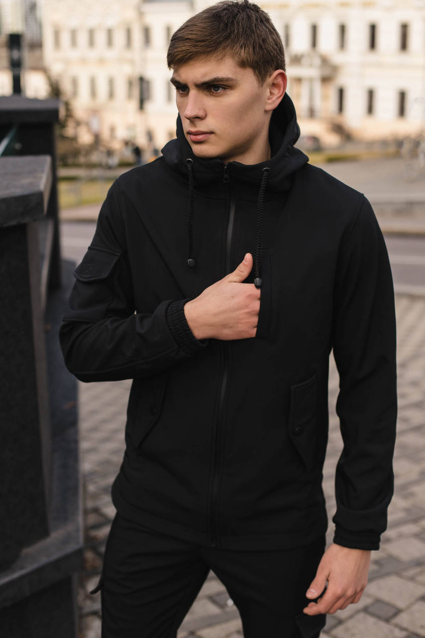 

Куртка Softshell мужская черная демисезонная Intruder. + Брендовая Ключница в подарок