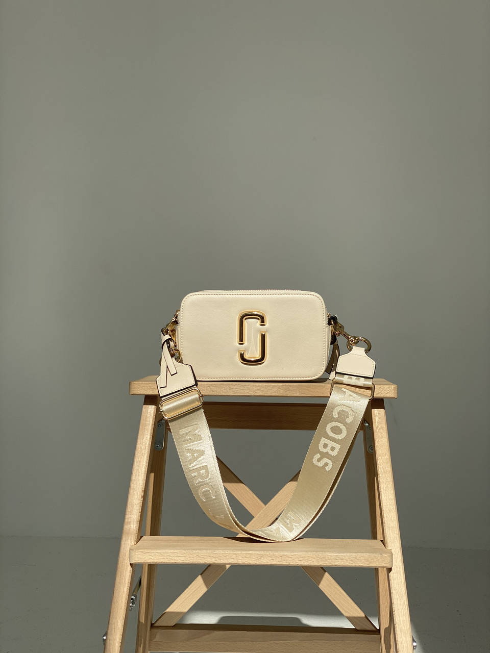 

Сумка Женская Marc Jacobs Snapshot White Gold Бежевого Цвета, Бежевый