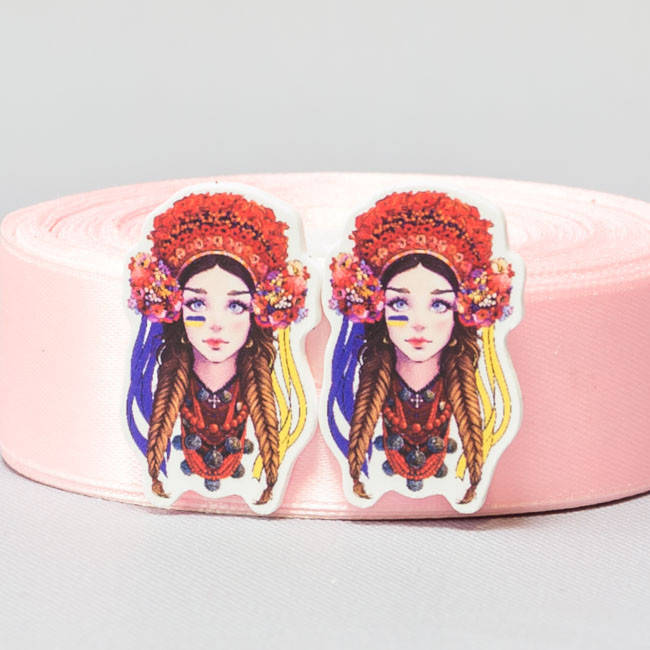 

Кабошон Серединка Украинка в красном, Красный