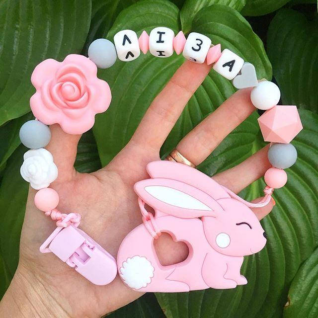 

Именной держатель с грызунком очень нежный для девочек