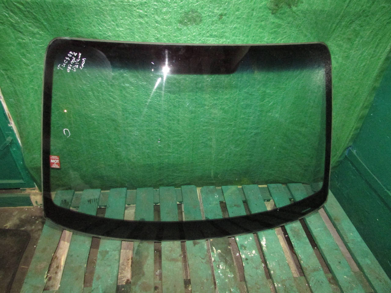 

Стекло лобовое Hyundai Tucson 2004-2014