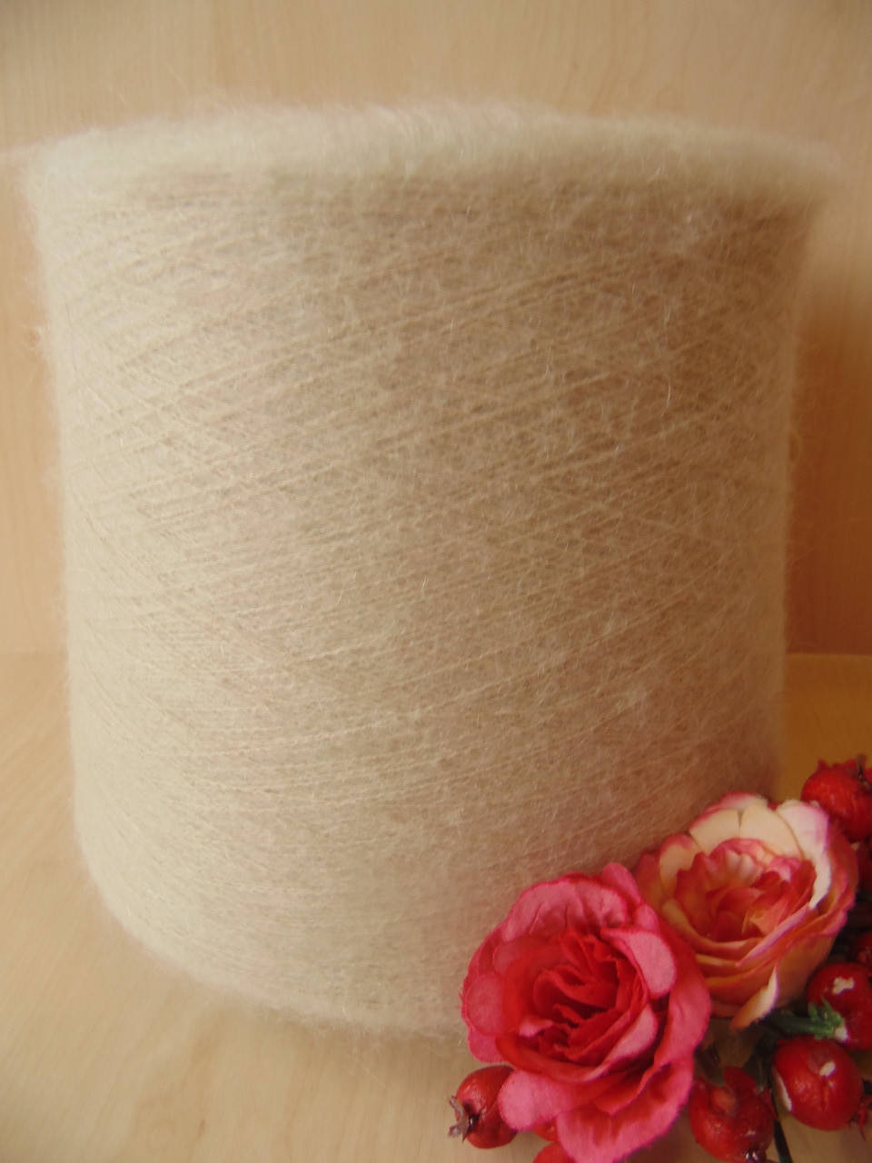 

Итальянская пряжа Кид Мохер от Lineapiu art Camelot 67% Кид Мохер,3% Меринос, 30% РА 2200 м/100гр Светлый Беж, Светло-бежевый