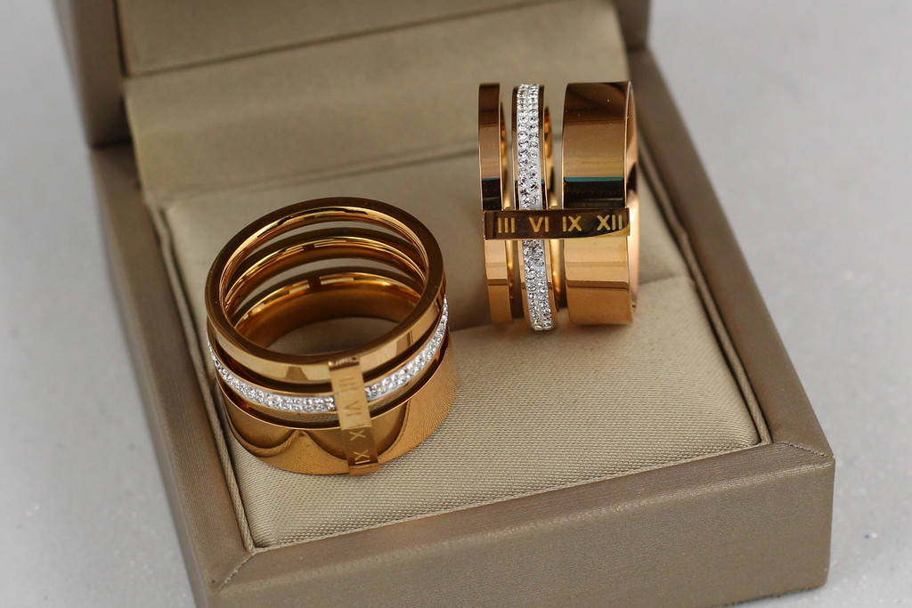 

Кольцо Xuping Jewelry тройное с римскими цифрами р 20 золотистое