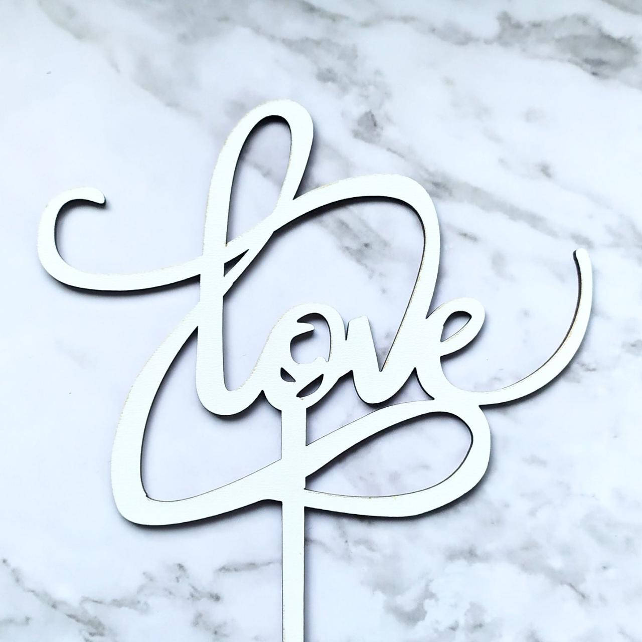 

Топер для кондитерських виробів Love