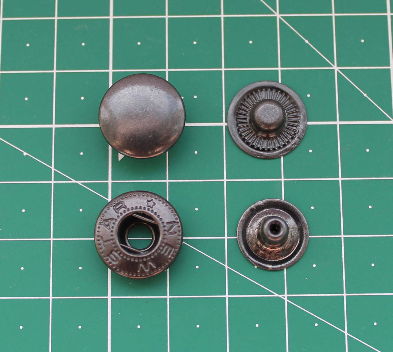 

Кнопка АЛЬФА 15мм (оксид )