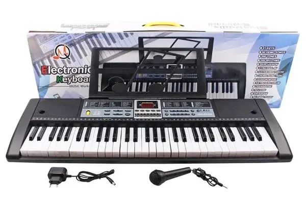 

Многофункциональный детский синтезатор с микрофоном MQ-6136