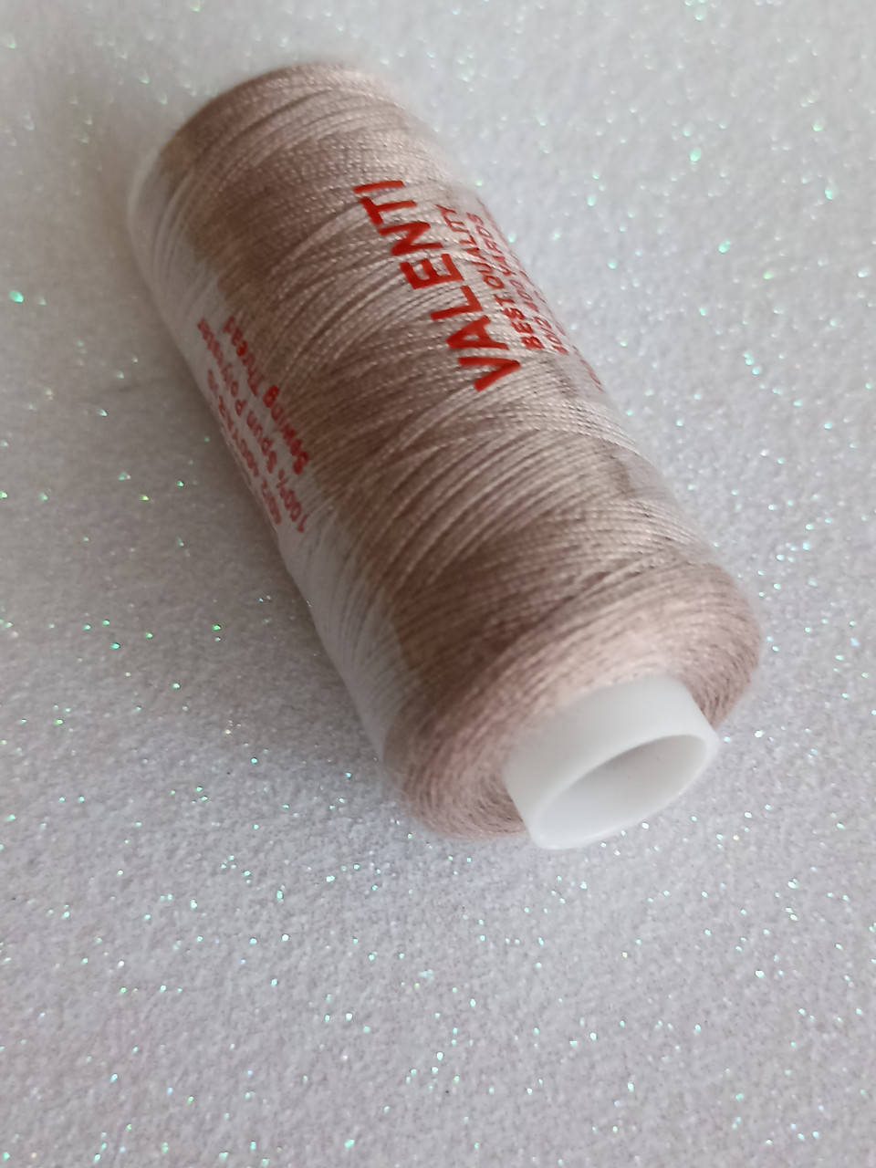 

Нитка швейная Valenti 40/2 400ярдов светлое капучино (#882), Бежевый