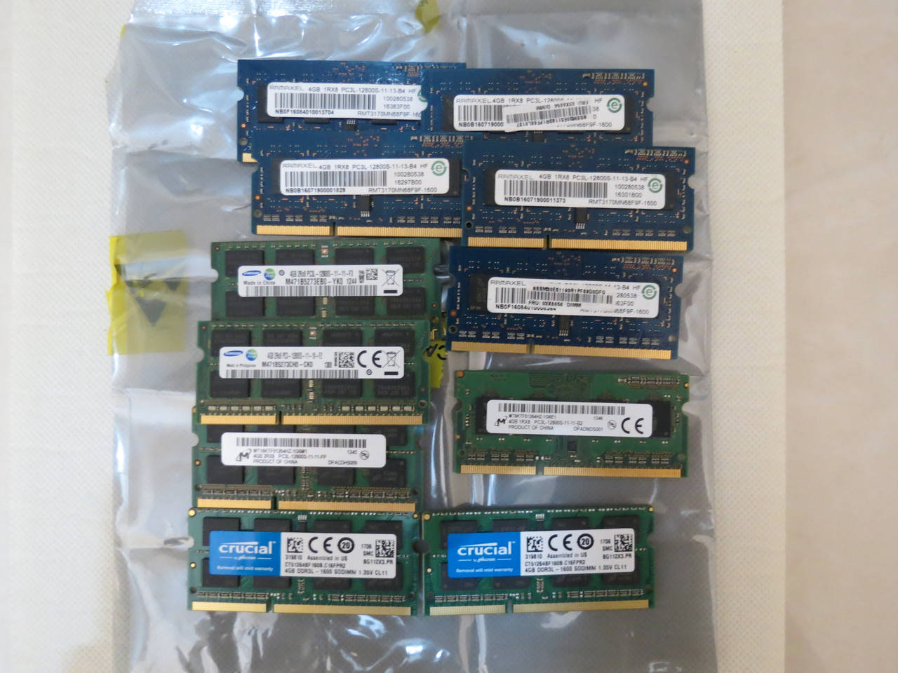 

Оперативна пам'ять для ноутбука DDR3 4GB PC3L-12800S 1.35 V Low Voltage 1.5v