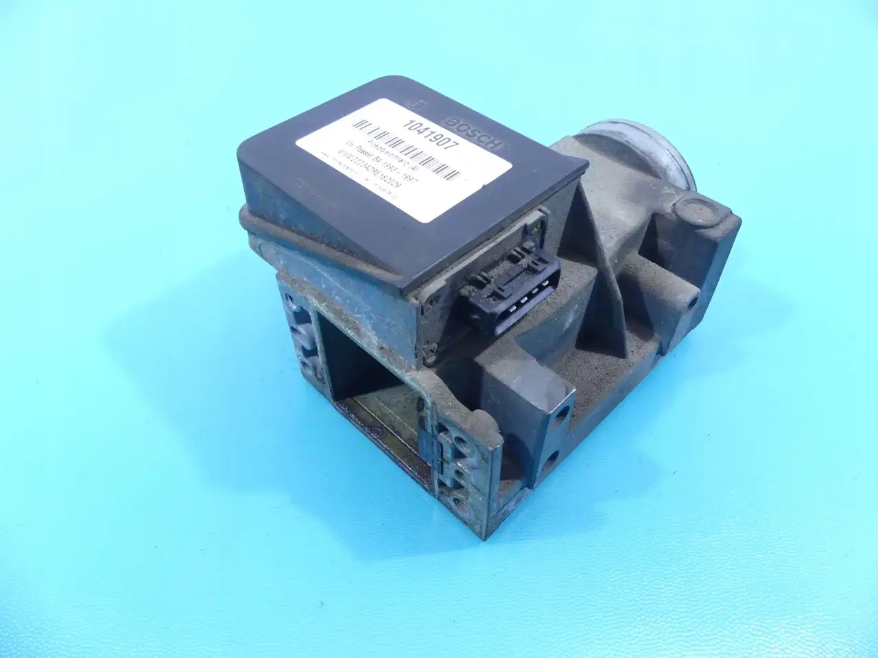 

Расходомер воздуха VW PASSAT B4 037906301C 2.0 B под заказ 2-4 дн