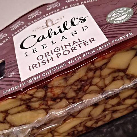 

Сыр Чеддер Cahill’s Farm Ireland Irish Porter Cheddar с ирландским портером
