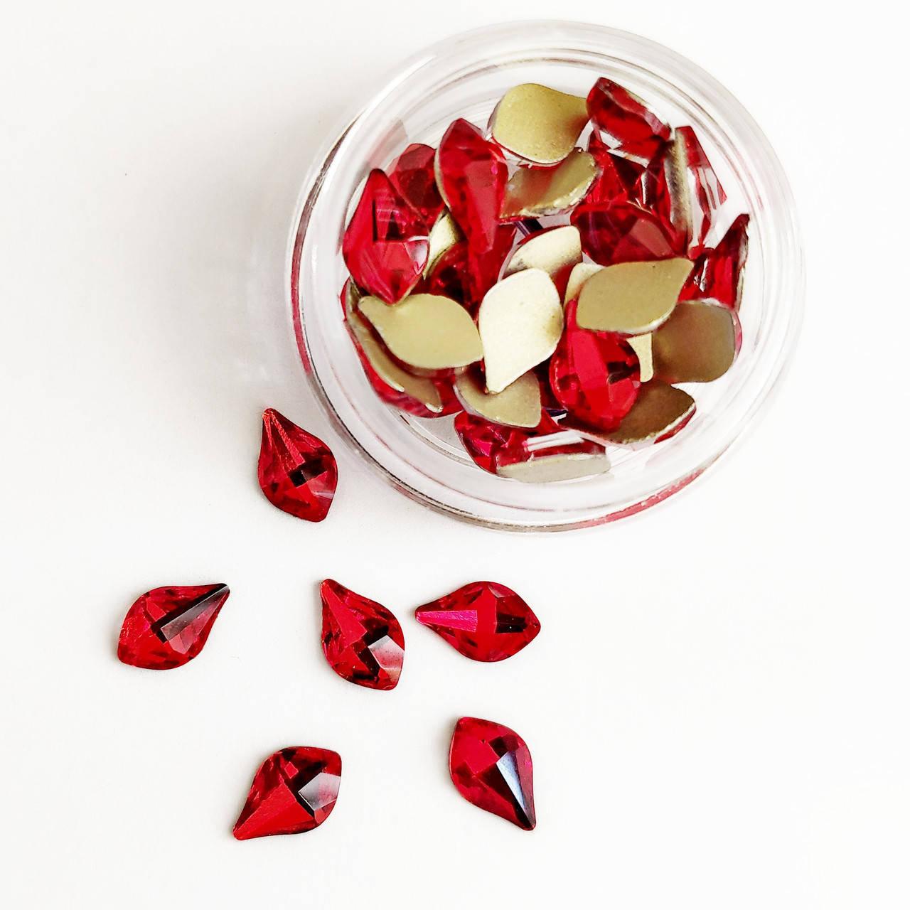 

Стразы для инкрустации, Капля, цвет Lt.Siam , размер 5х8 мм, цена за 1шт