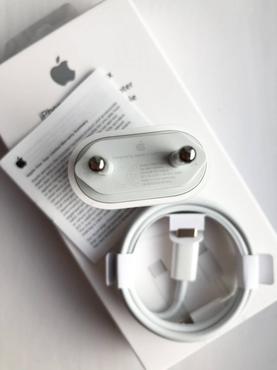 

Быстрая Зарядка Apple iPhone 18W USB-C + Кабель Type-C на Lightning, Белый