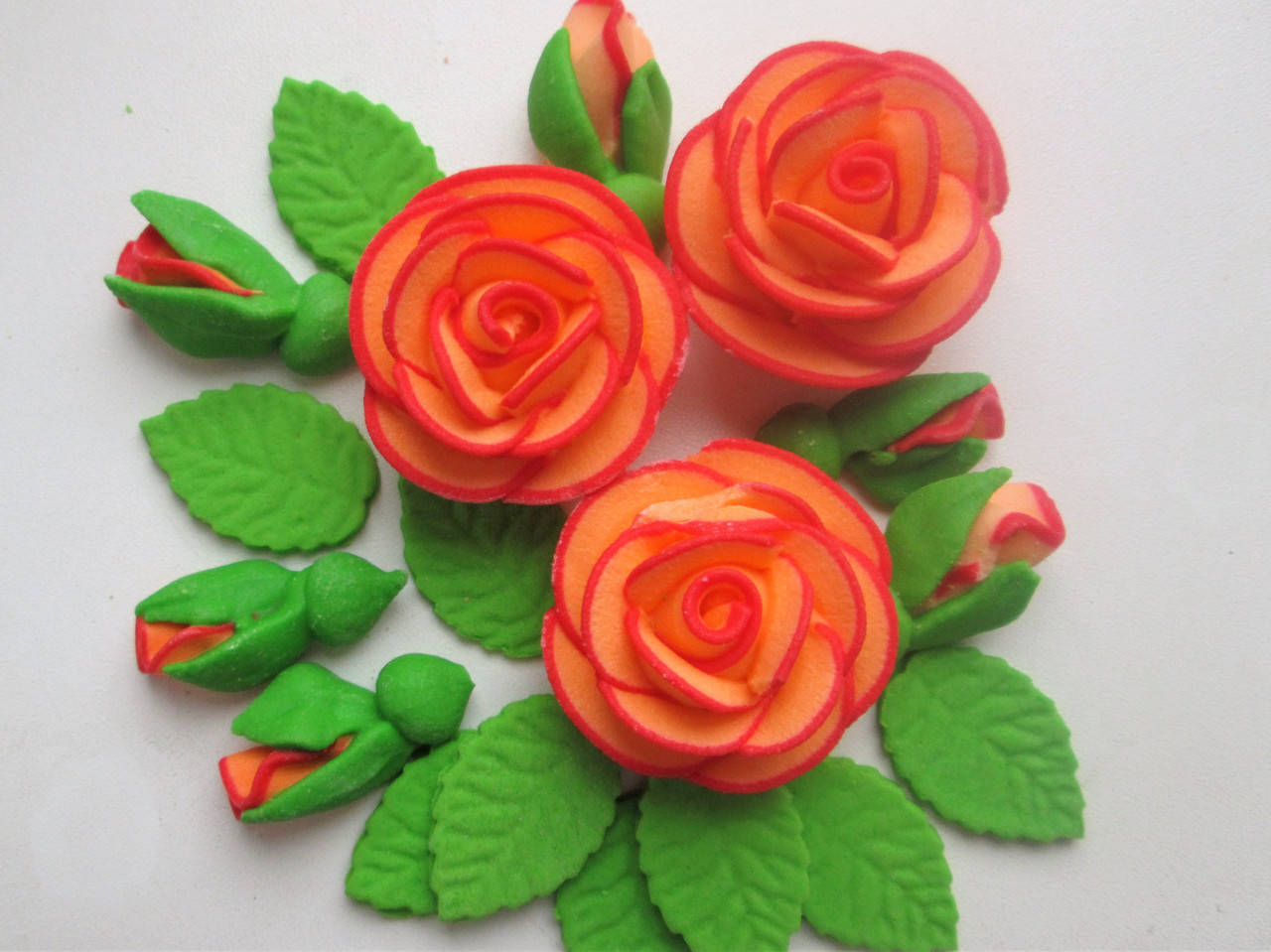 

Украшение на торт "Чайные розы"