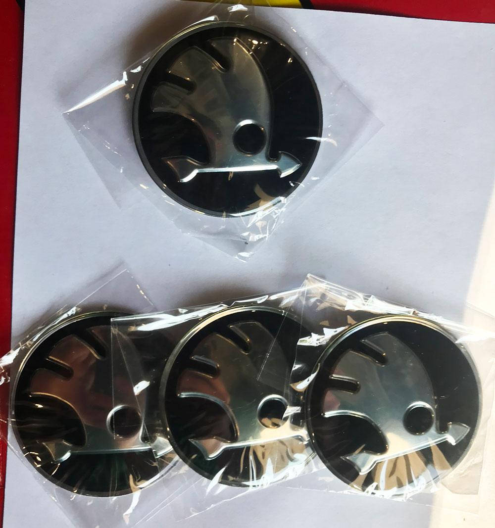 

Наклейки на диски 65мм Skoda новая