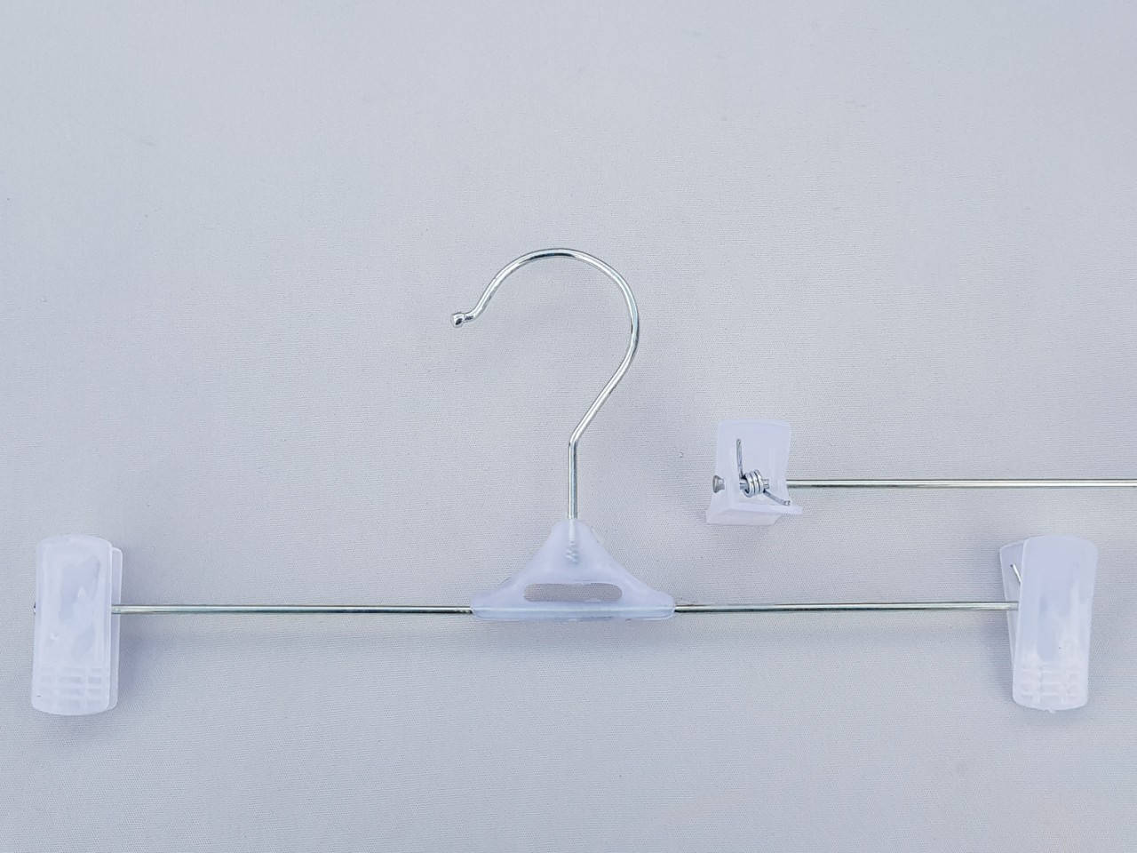 

Длина 30 см. Плечики металлические с прищепками зажимами для брюк и юбок, Белый