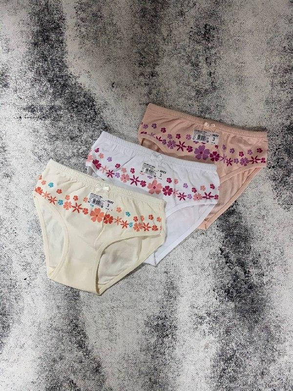 

Трусы для девочки Baykar Арт 5682 Турция красивые хлопковые детские трусики слипы для девочек набор 3 шт 4-134-140 см 7-8 лет, Разные цвета