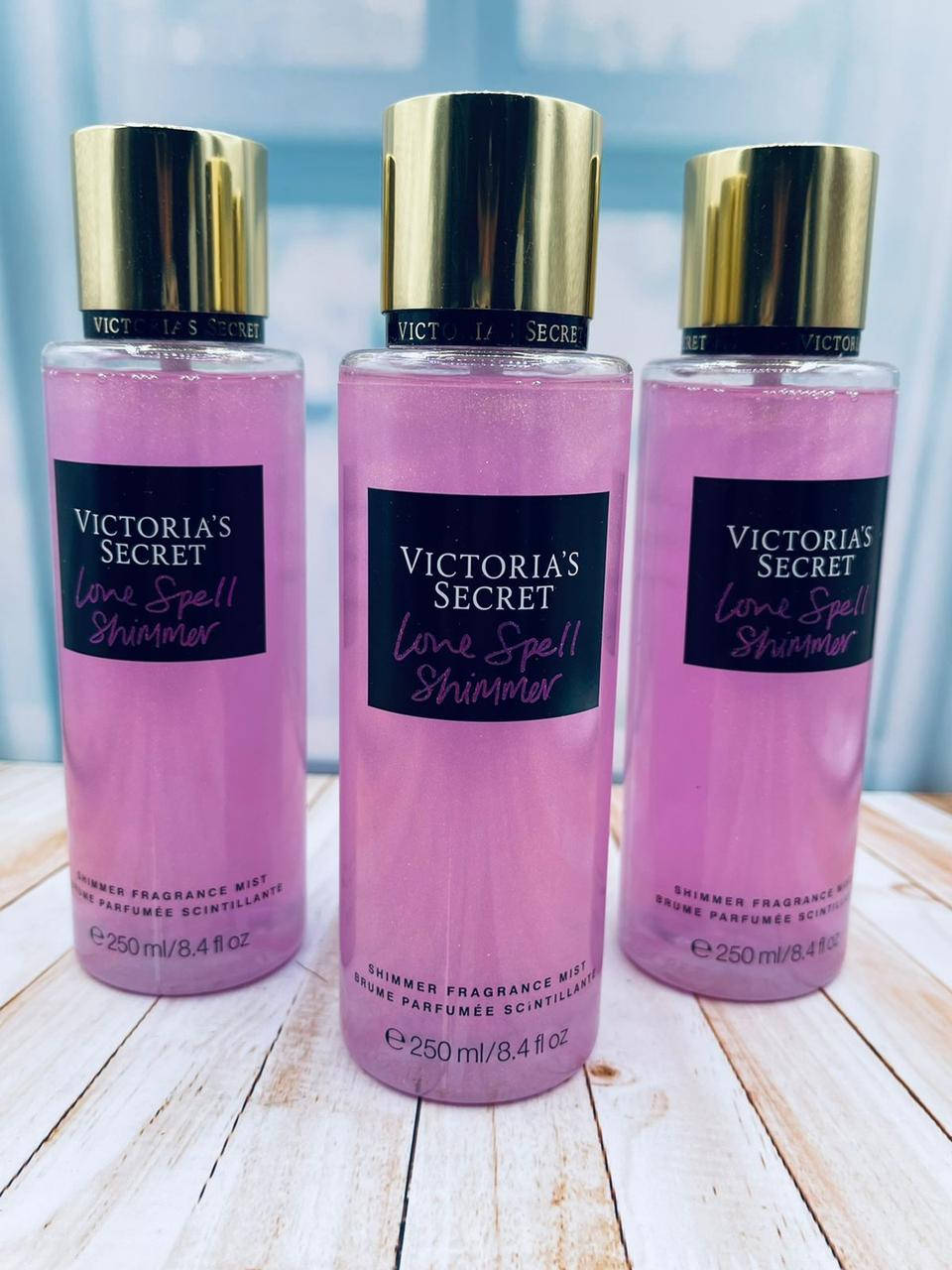 

Парфюмированный спрей Love Spell Shimmer