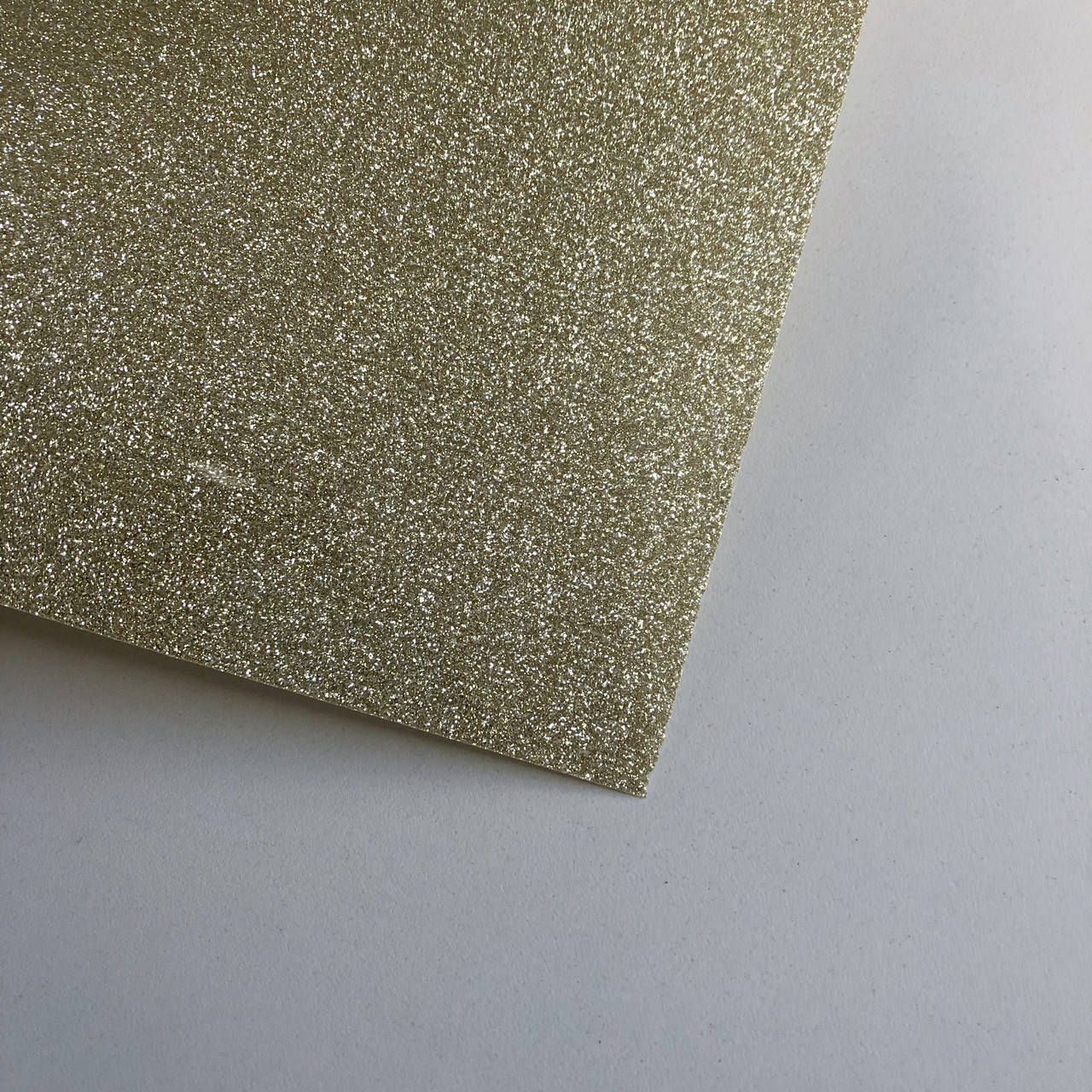 

Термотрансферна плівка - глітер - холодне золото - 10х25 см