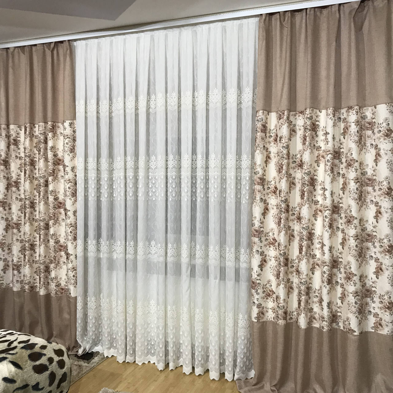 

Шторы в зал спальню №412 Беж