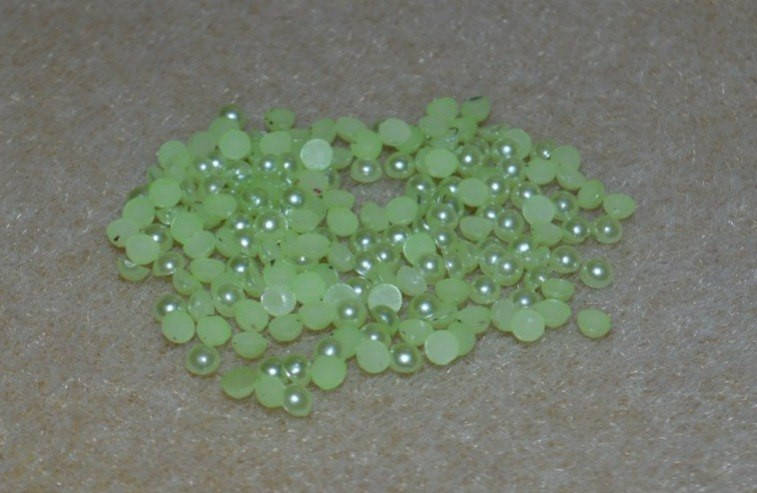 

Полубусины 3 мм.