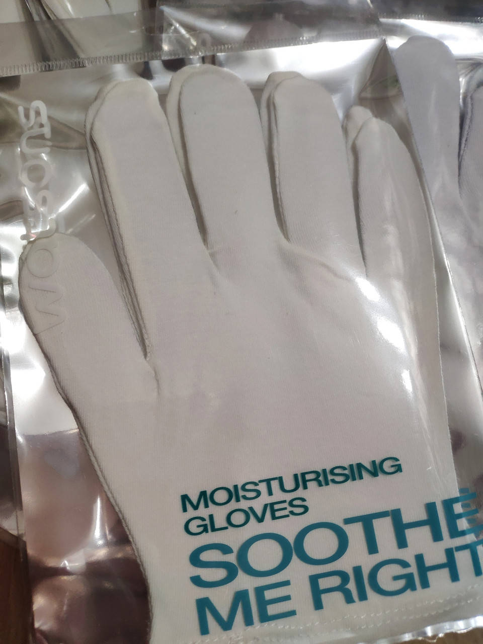 

Хлопковые косметические перчатки тонкие для восстановления или защиты рук.