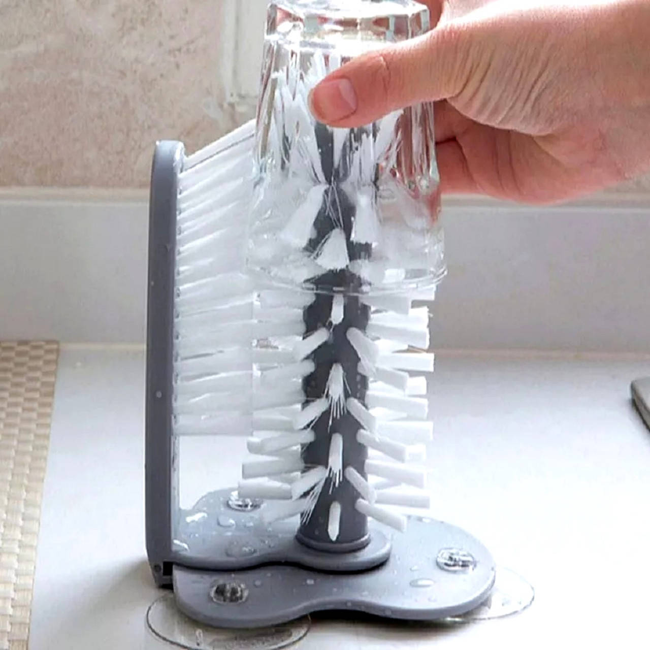 

Щетка для мытья стаканов и бокалов с присоской, Черный