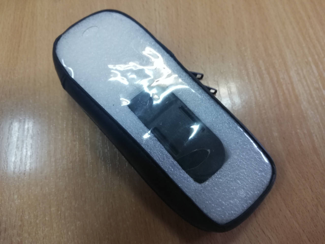 

Кожаный Чехол на замке для Motorola T2288 /V 2288