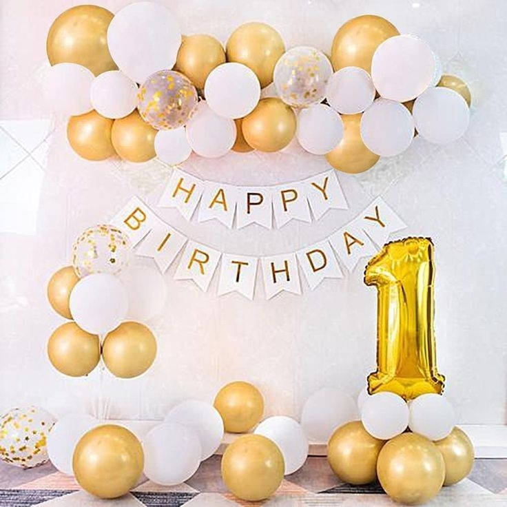 

Фотозона из воздушных шаров для мальчика и девочки на годик., Белый