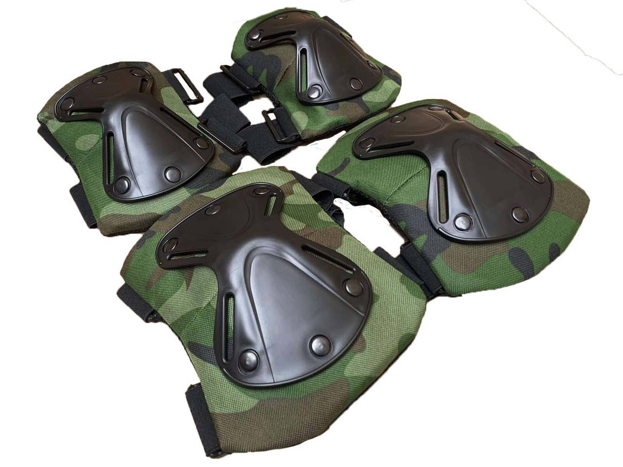 

Комплект тактической защиты BTB, наколенники и налокотники камуфляж