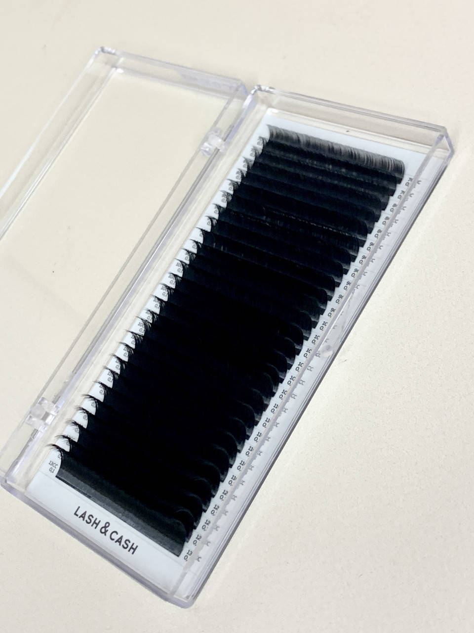 

Черные ресницы Sculptor lash Lash&Cash микс