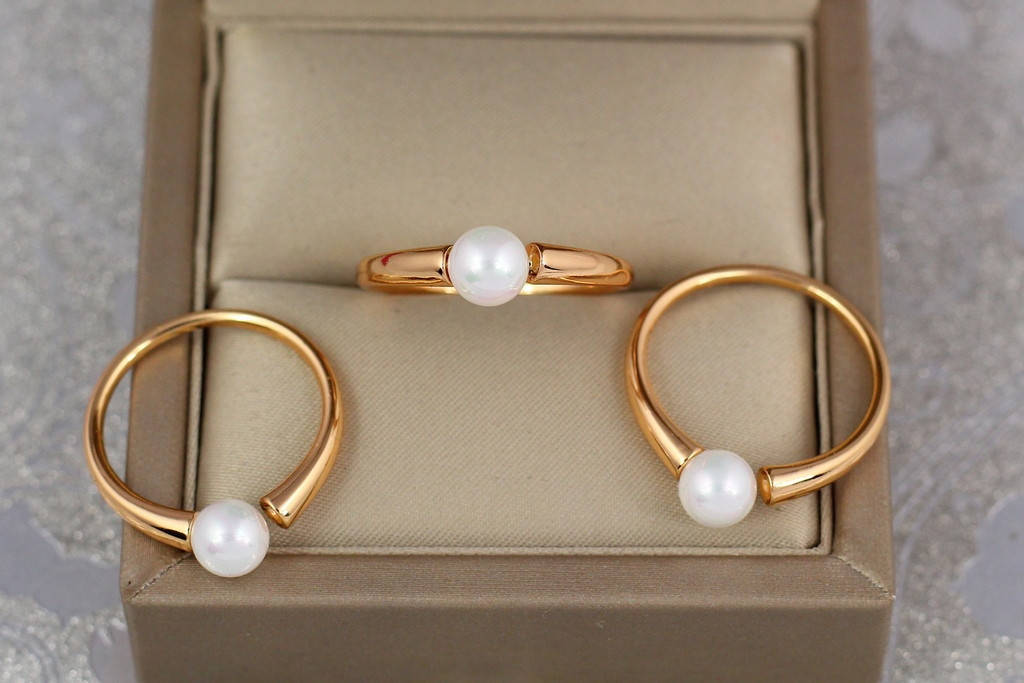 

Кольцо Xuping Jewelry с жемчужиной 5 мм р 19 золотистое