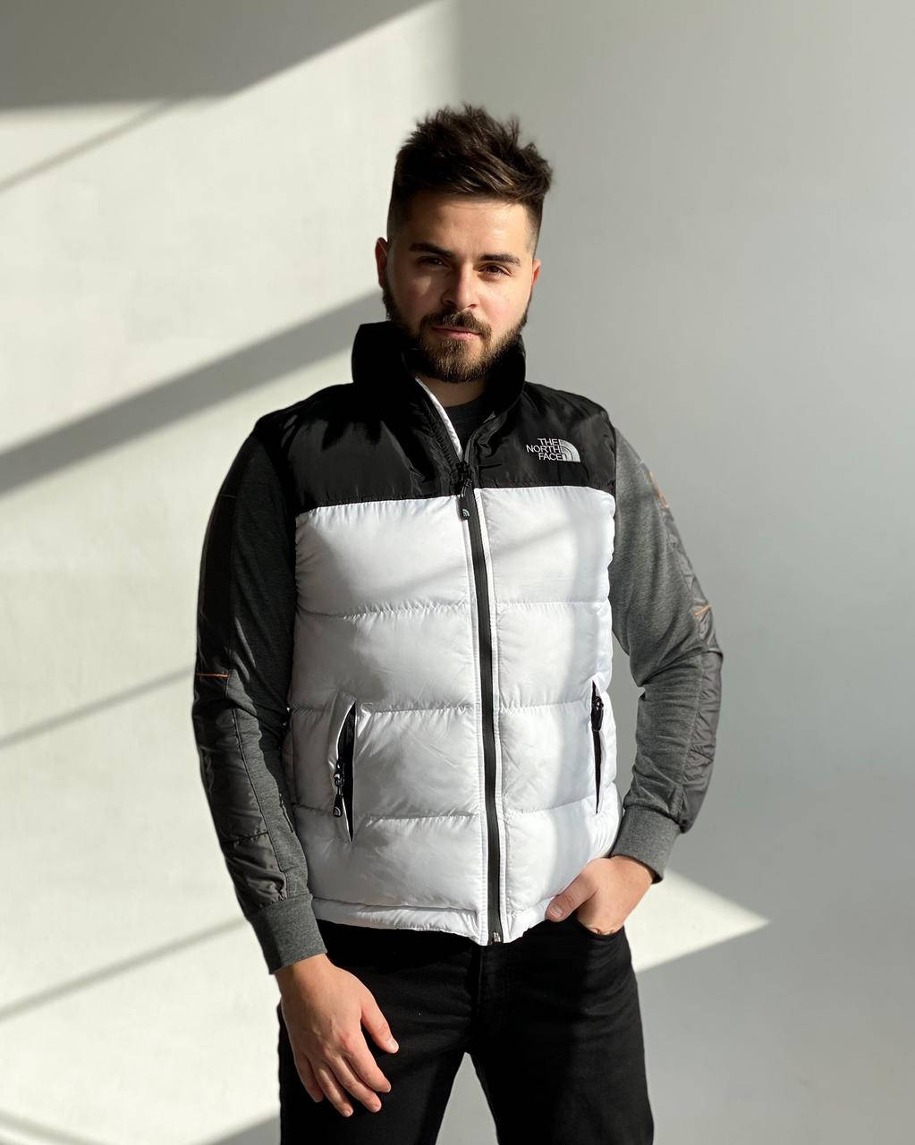 

Мужская жилетка The North Face спортивный жилет белый ТНФ