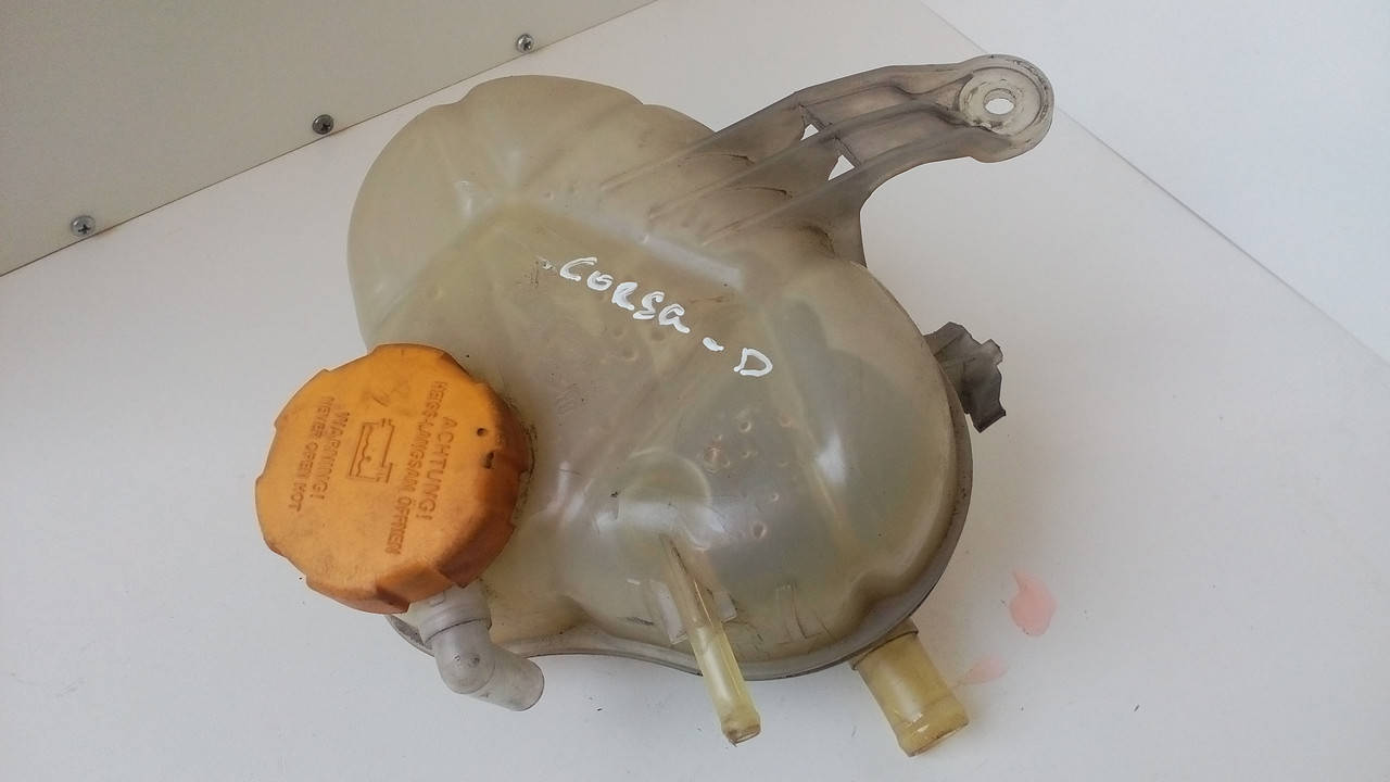 

Расширительный бачок Opel Corsa D, Опель Корса Д. 55702164.