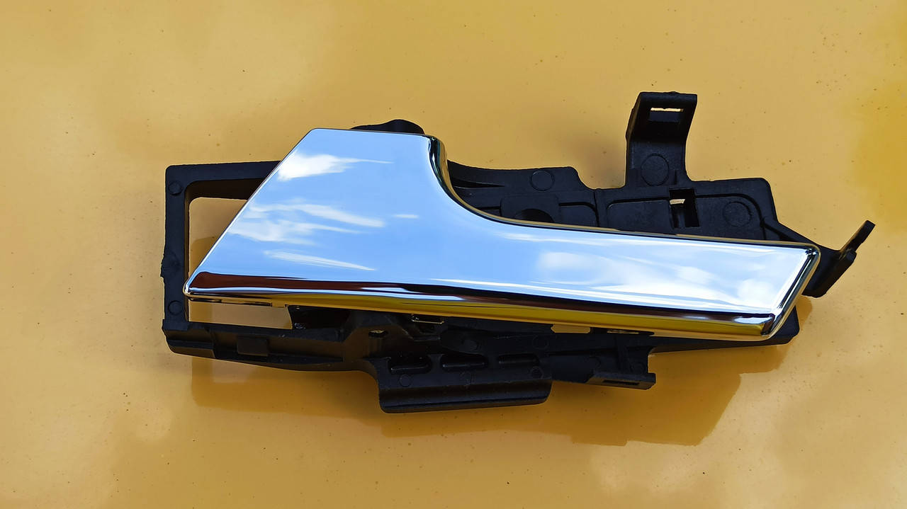 

Ручка двери хром левая (внутренняя) Авео Т-250, 255 GM - 96462709