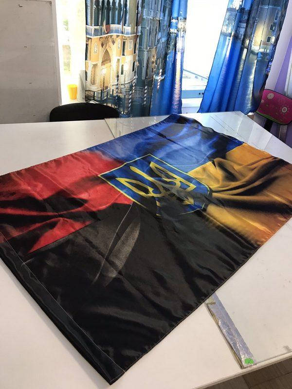 

Флаг Украины с гербом, два флага в одном на улицу, на стену 100, 150, Габардин